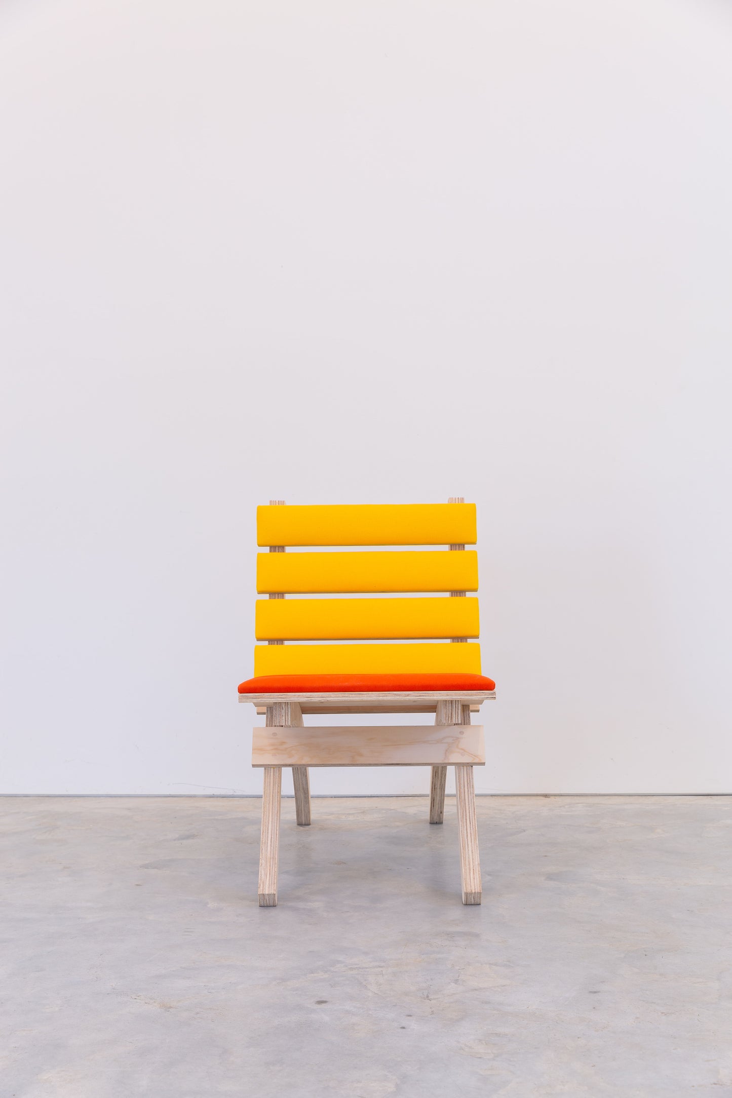 8M Chair
