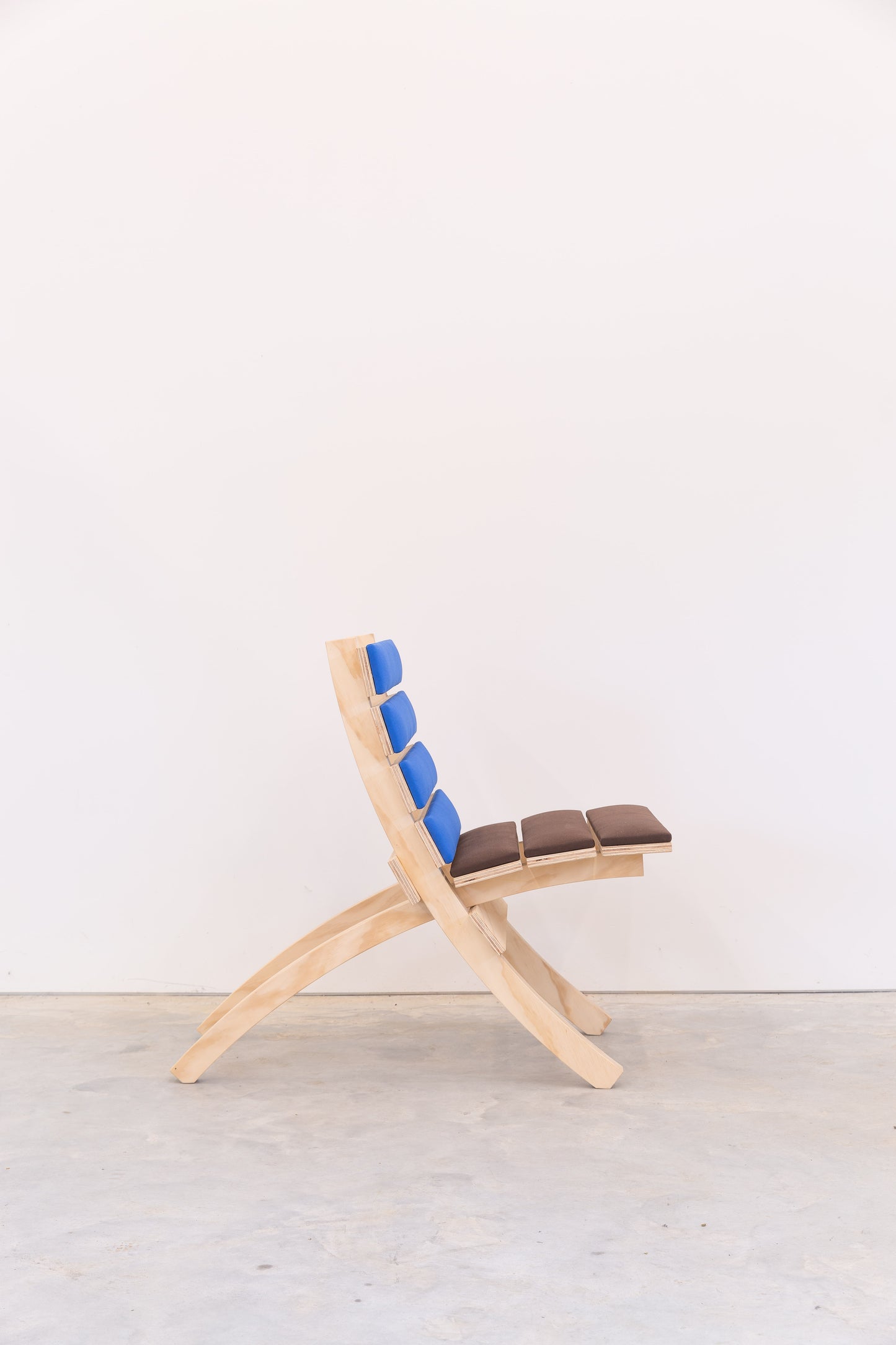 8M Chair