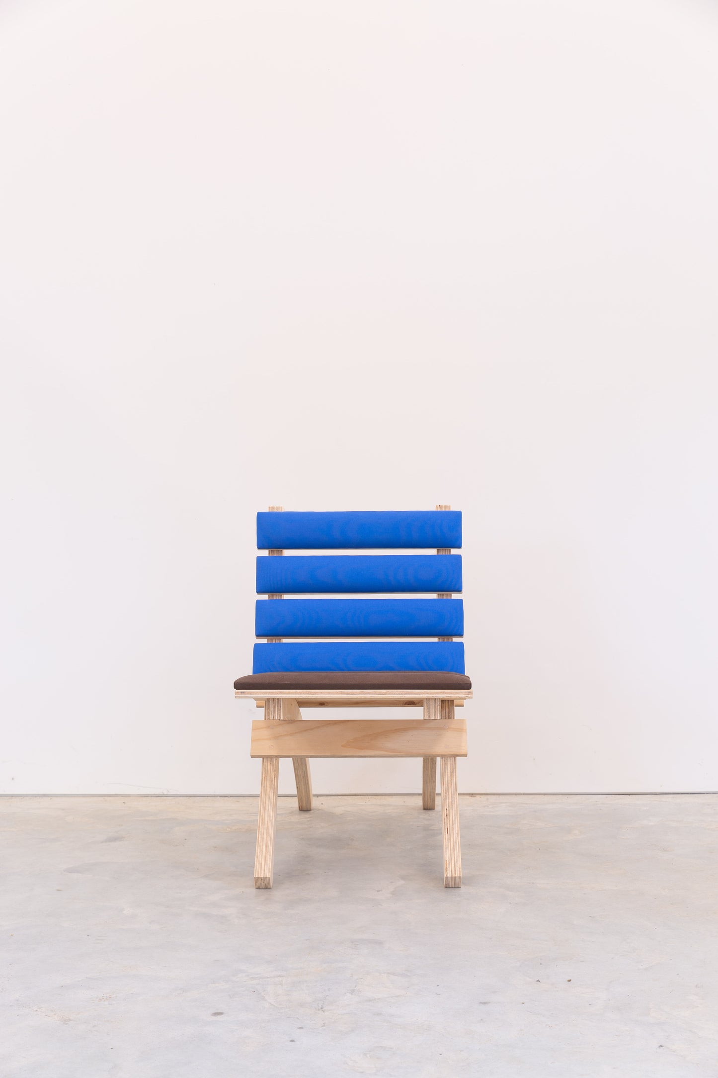 8M Chair