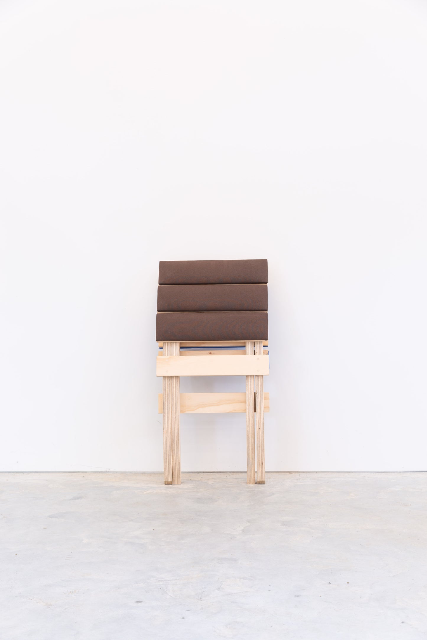 8M Chair